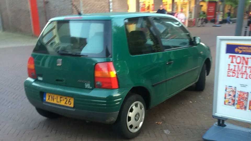 SEAT Arosa, rear