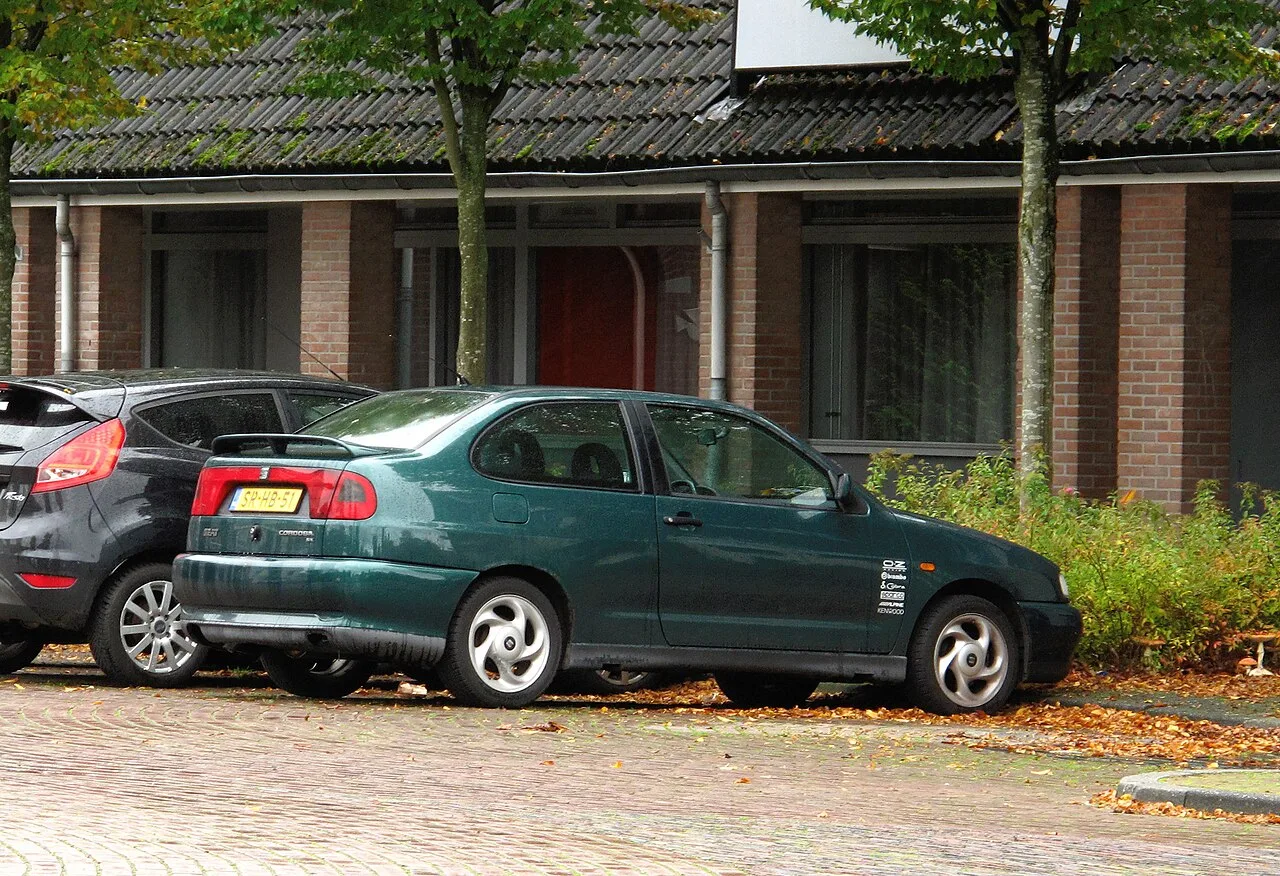 SEAT Córdoba, rear