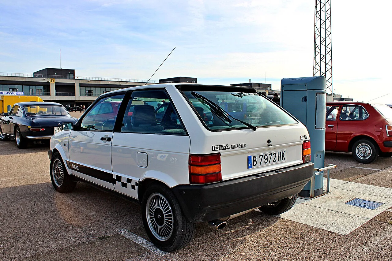 SEAT Ibiza Mk1, rear