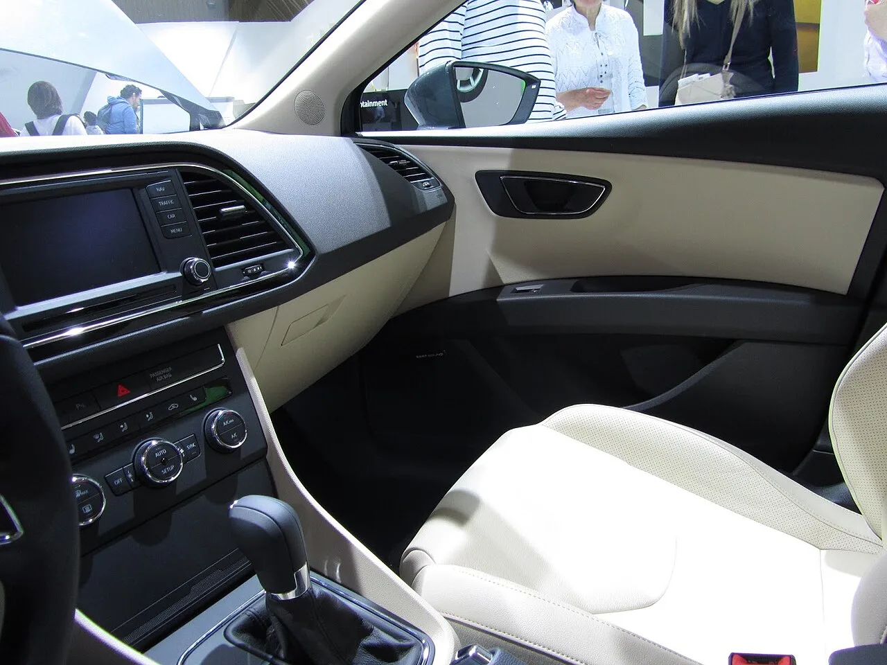 SEAT León Mk2, interior
