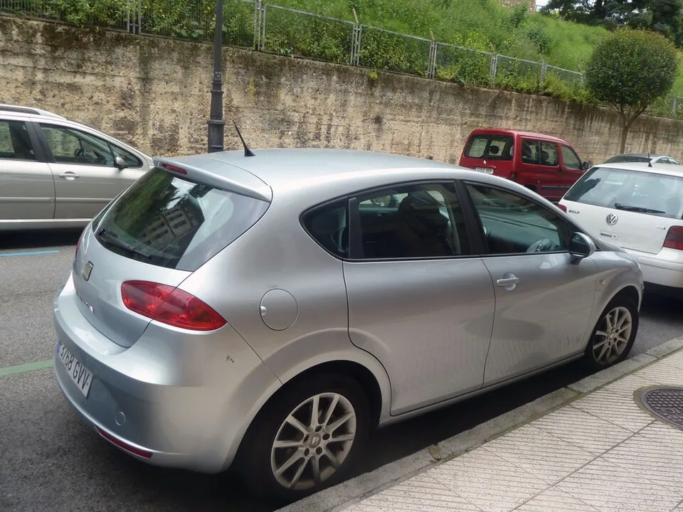 SEAT León Mk1, side