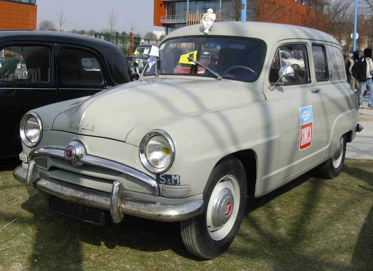 Simca Aronde P60, rear