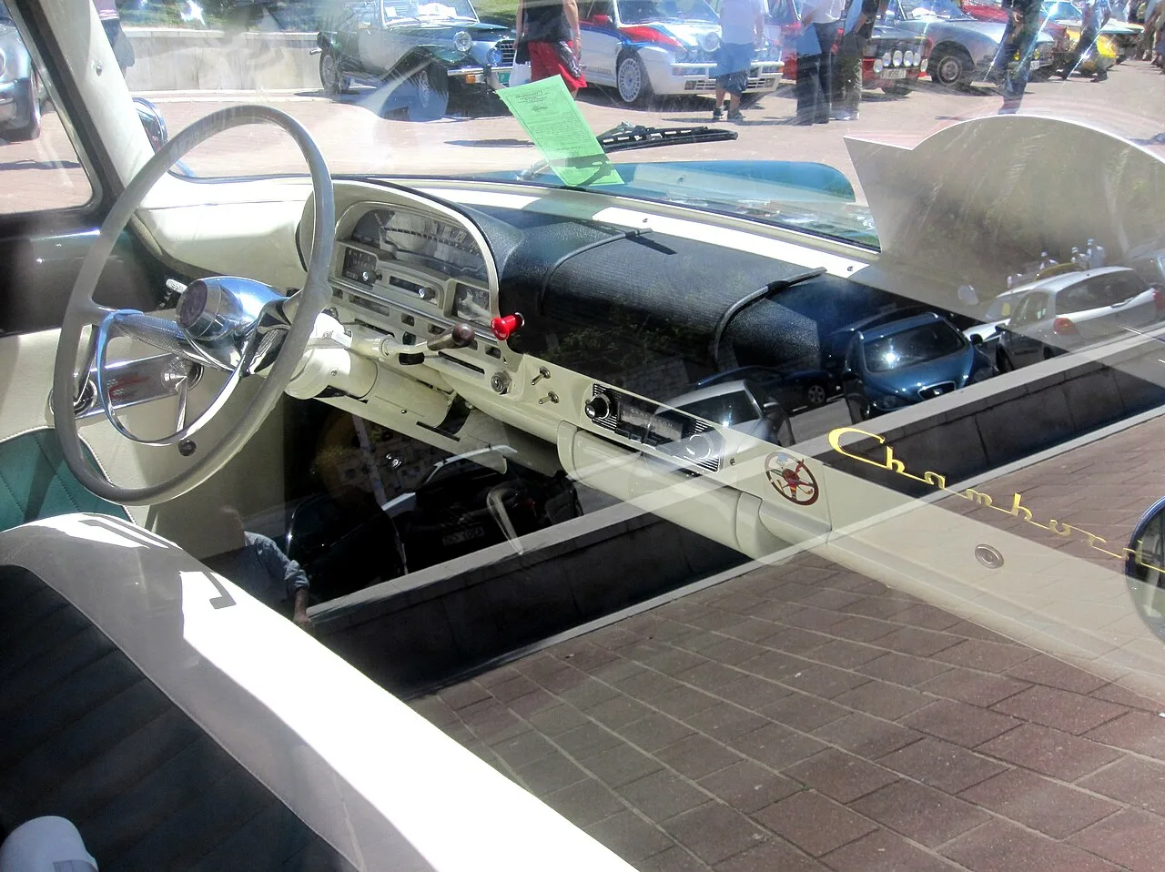 Simca Chambord, interior