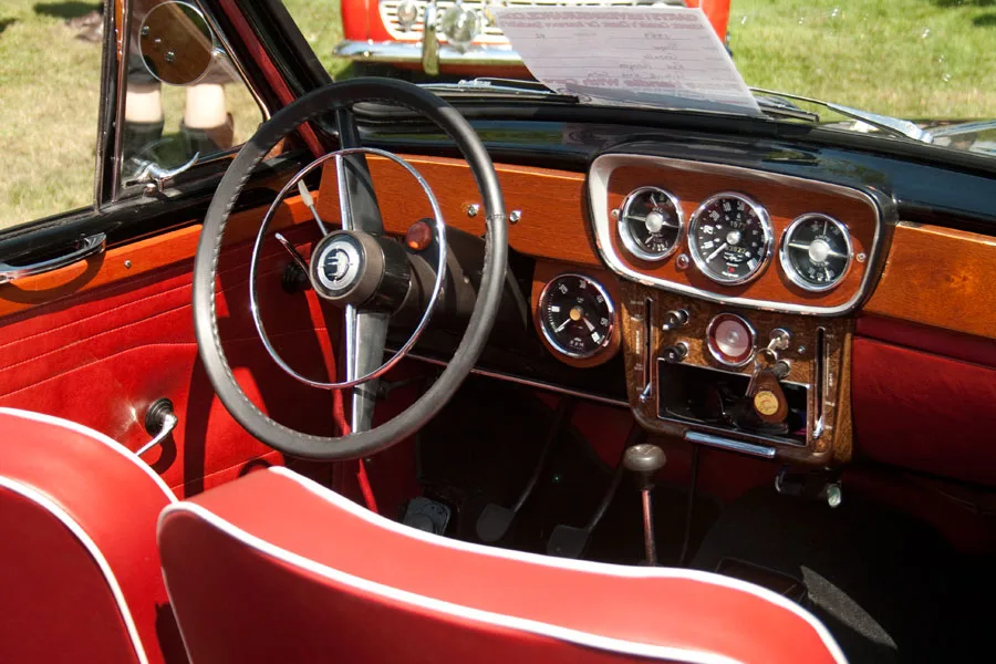 Singer Gazelle IIA to IIIC, interior