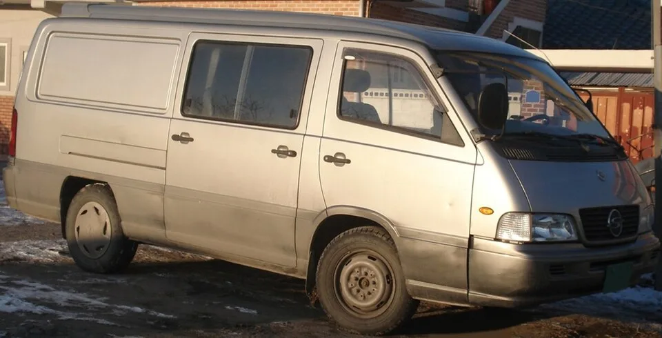 SsangYong Istana, rear