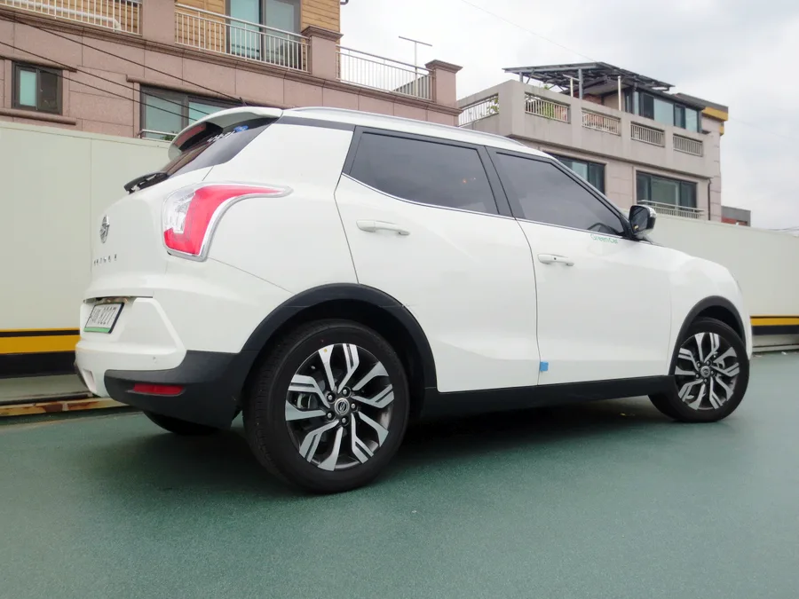 SsangYong Tivoli facelift, side