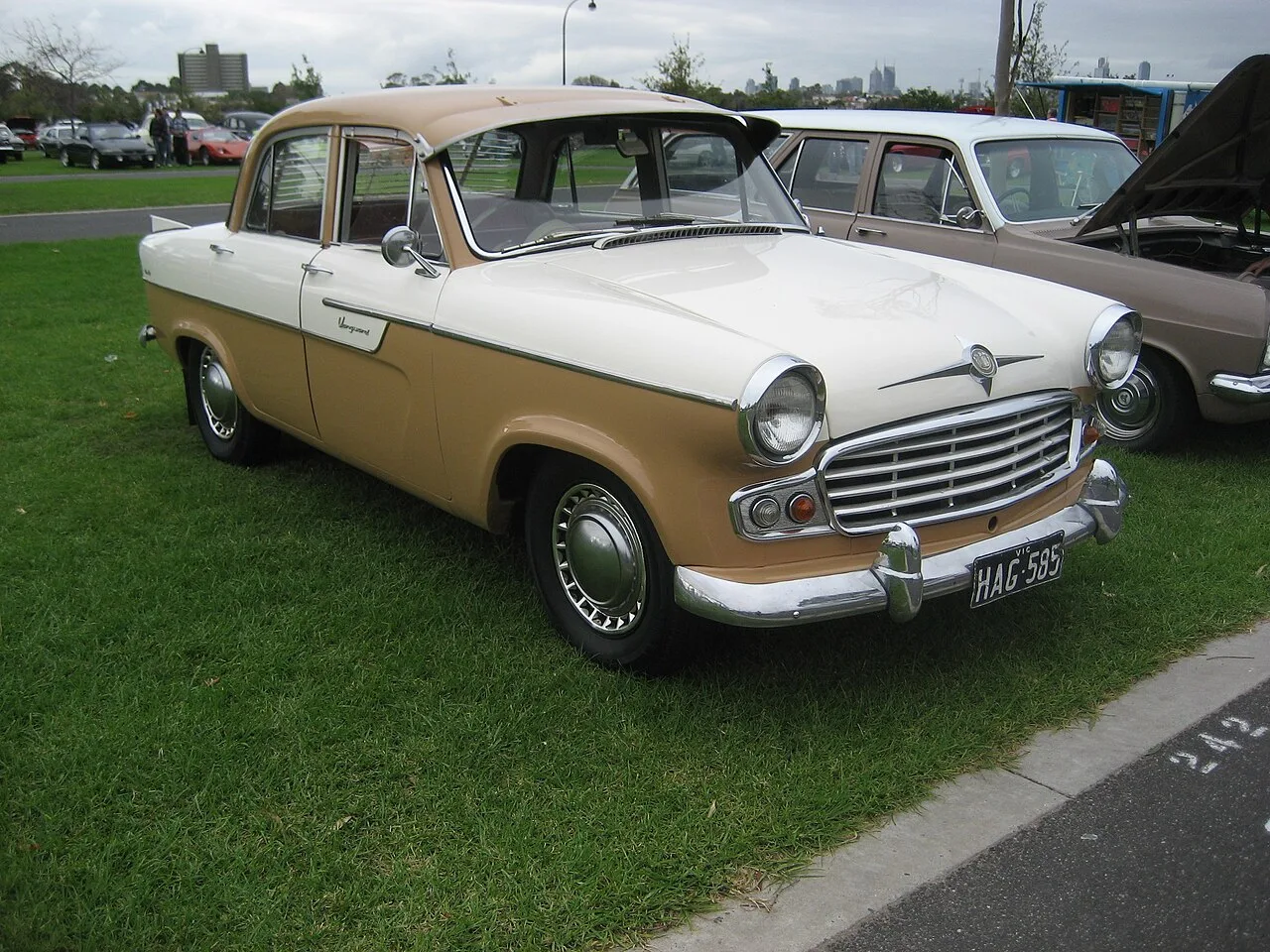 Standard Vanguard Vignale, side