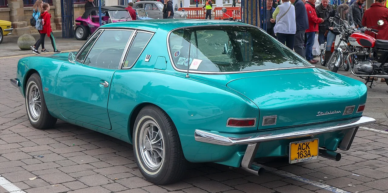 Studebaker Avanti, rear