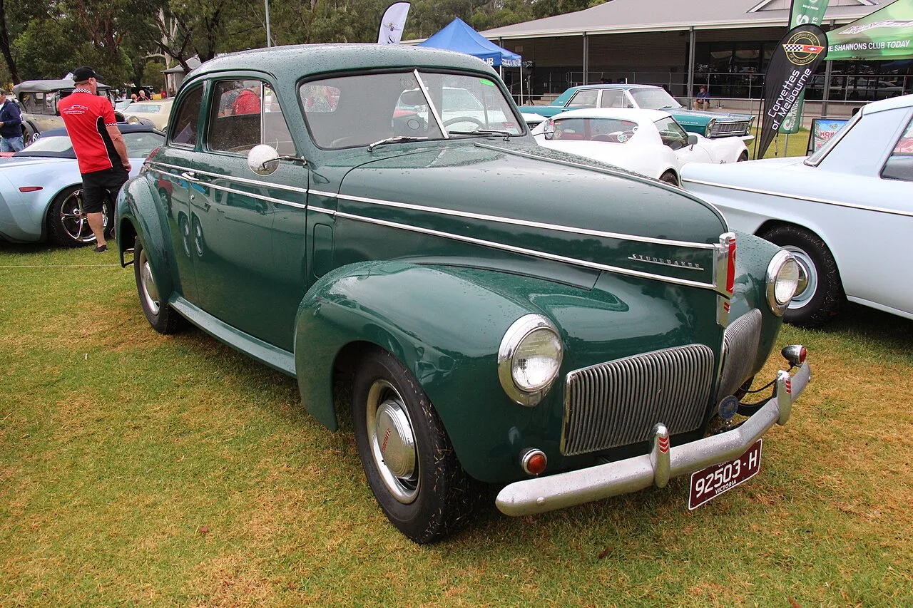 Studebaker Champion, side