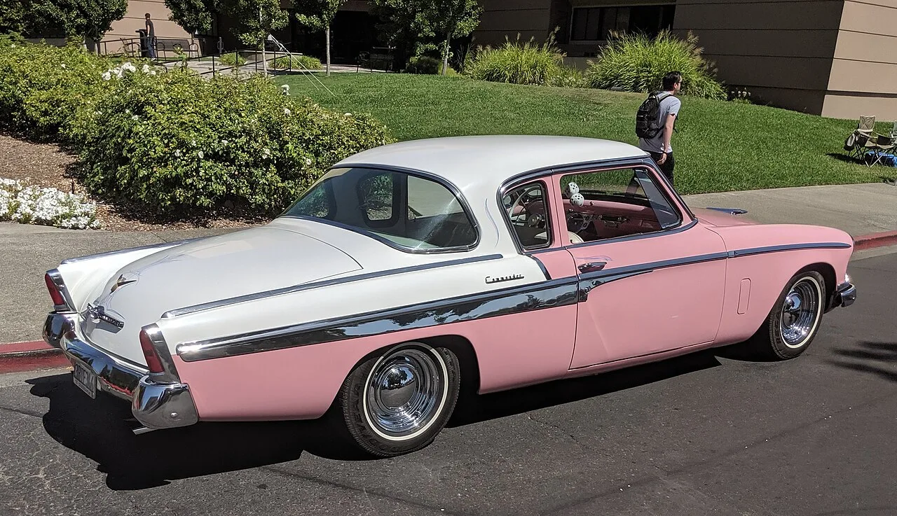 Studebaker Commander, rear