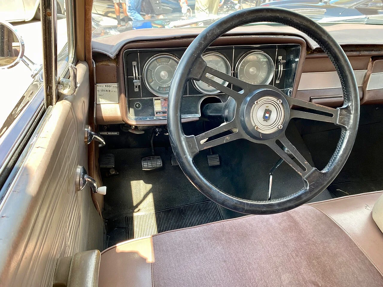 Studebaker Commander, interior
