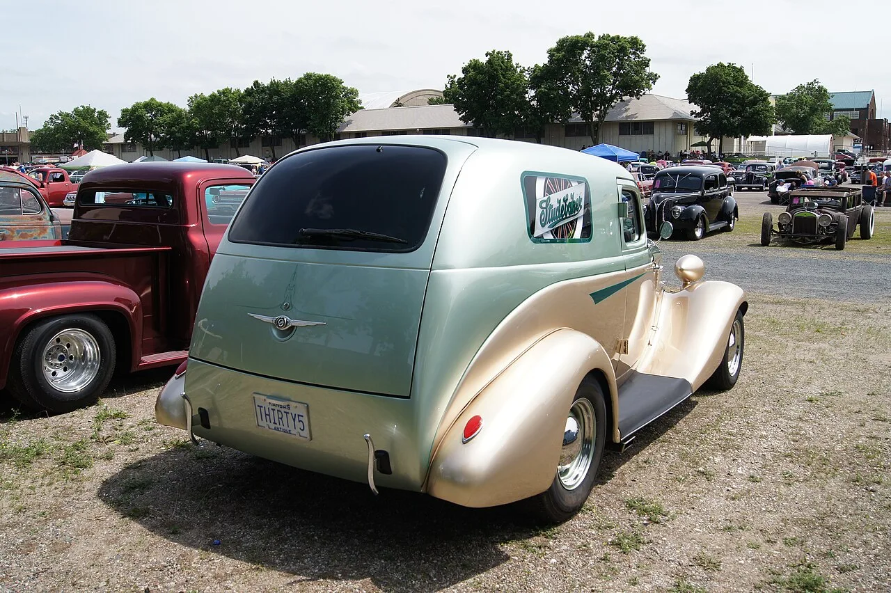 Studebaker Dictator, rear