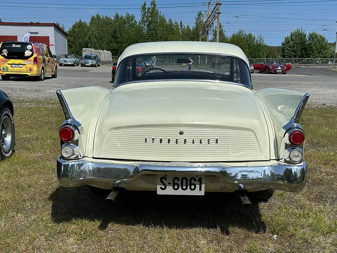 Studebaker Hawk, rear