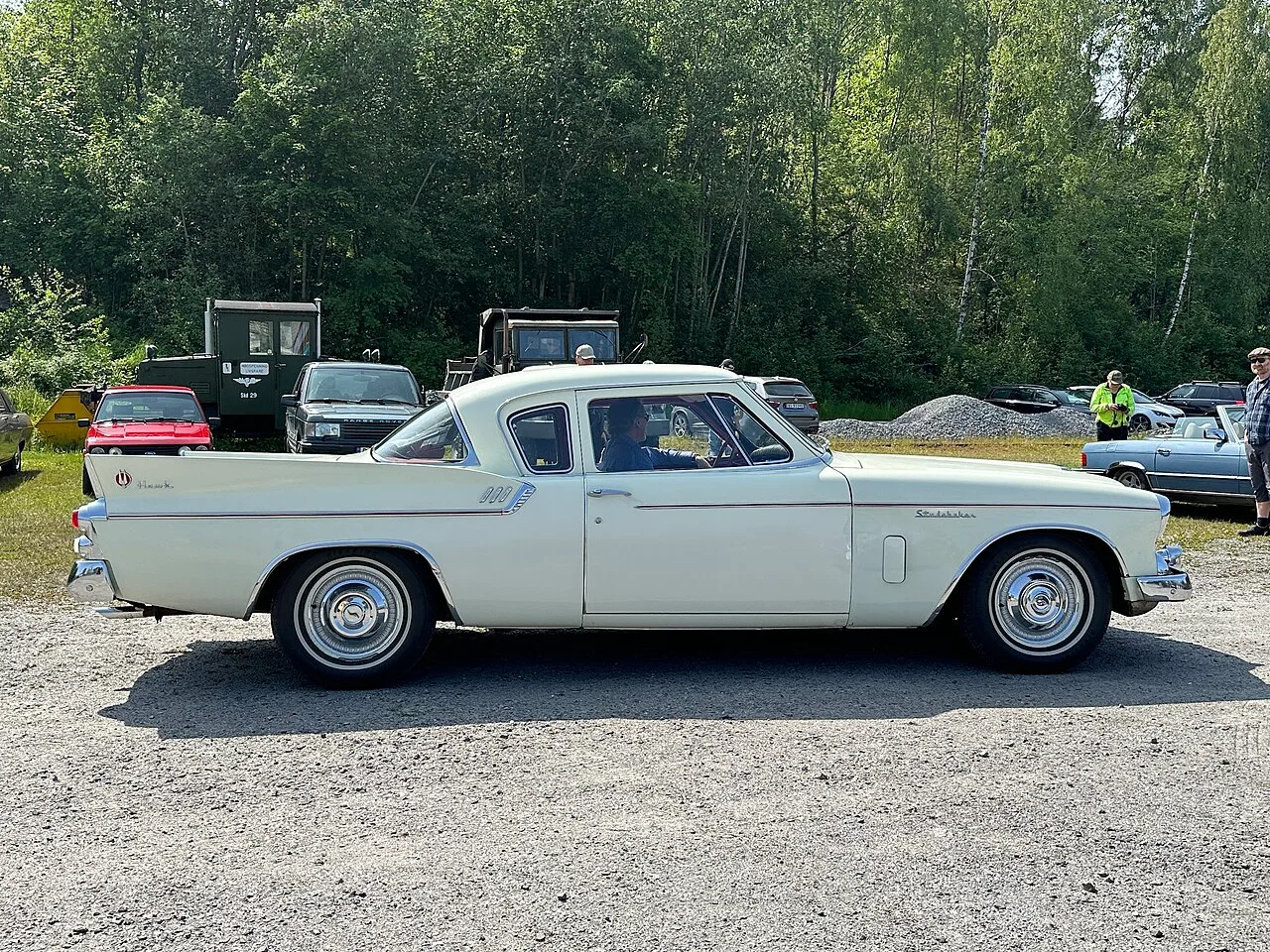 Studebaker Hawk, side