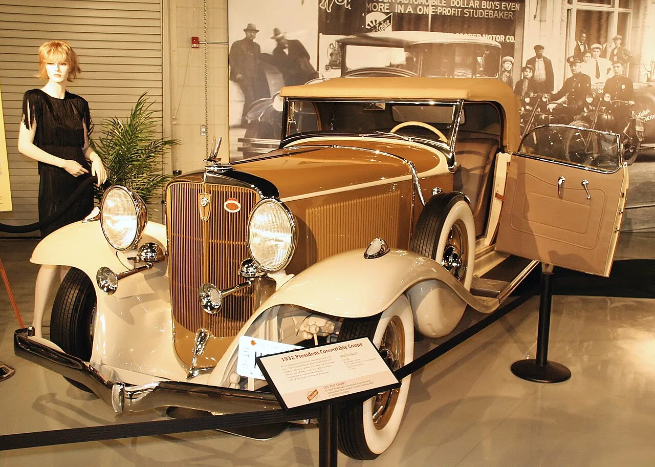 Studebaker President, rear