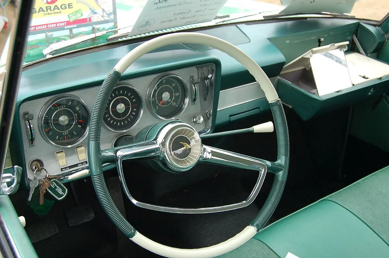 Studebaker Wagonaire, interior