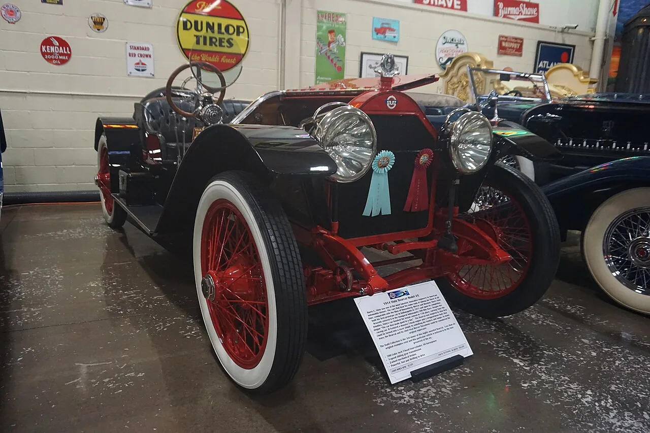 Stutz Bearcat, rear