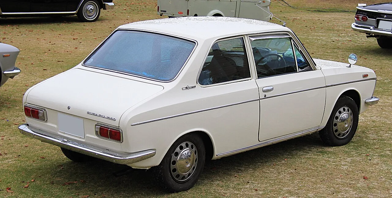 Subaru 1000 A12, rear