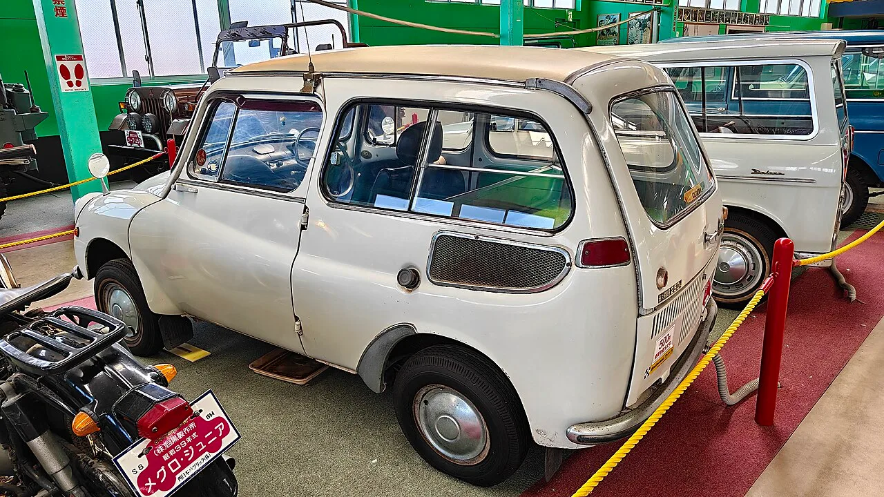 Subaru 360, rear
