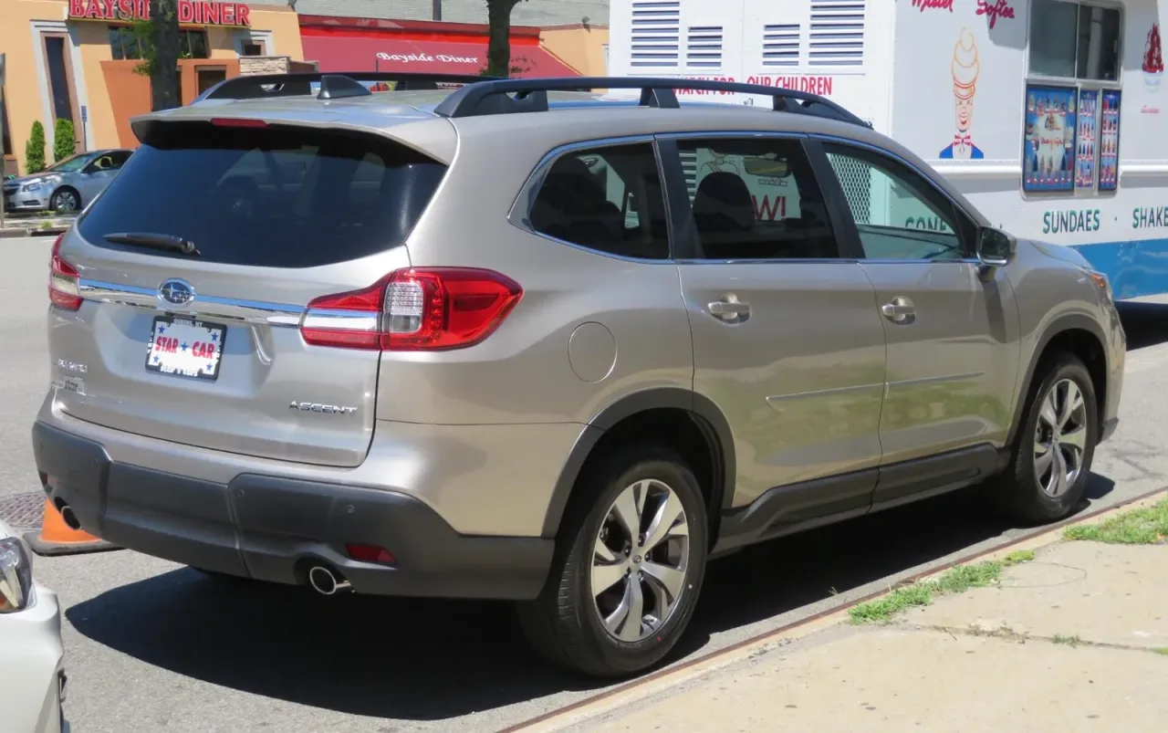 Subaru Ascent, rear