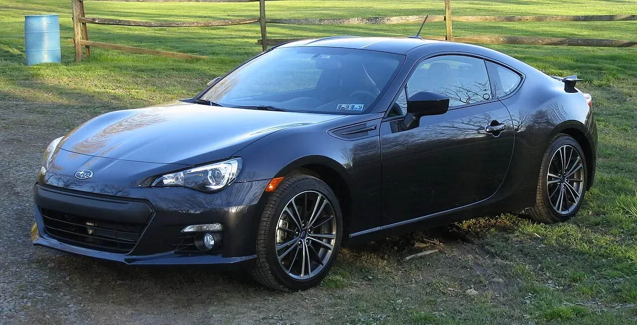 Subaru BRZ, side