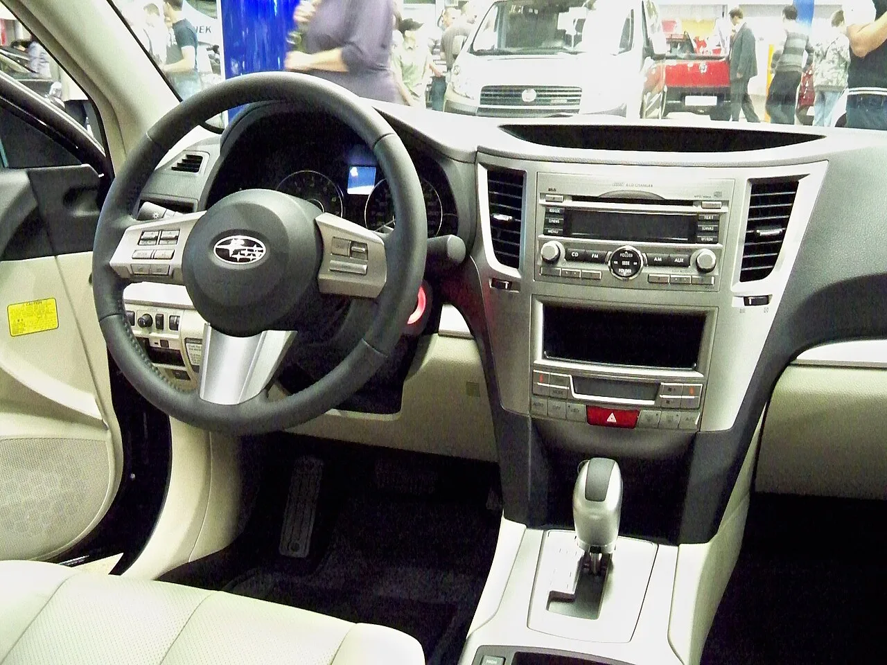 Subaru Legacy STI, interior