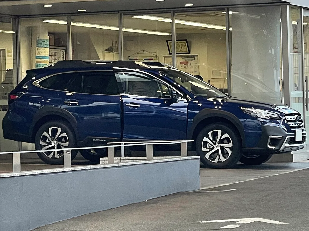 Subaru Legacy STI, side