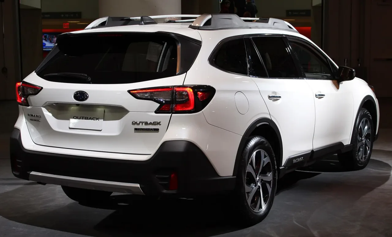 Subaru Outback, rear