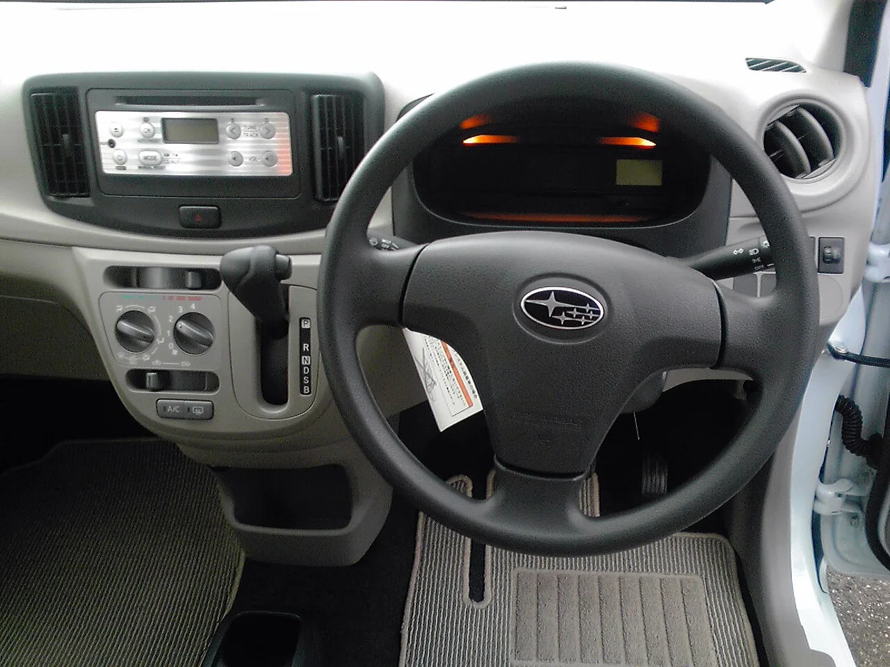 Subaru Pleo RA1 / RA2 / RV1 / RV2, interior