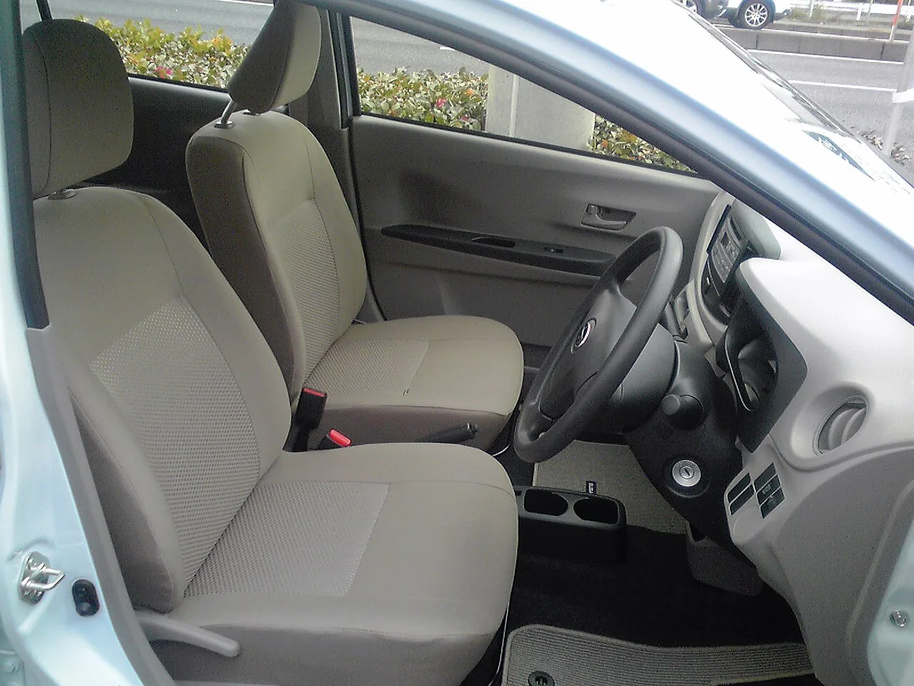 Subaru Pleo RA1 / RA2 / RV1 / RV2, side
