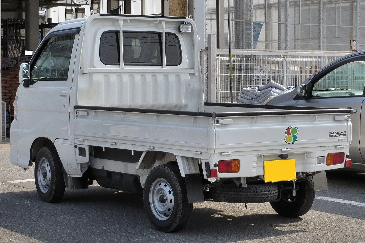 Subaru Sambar, rear
