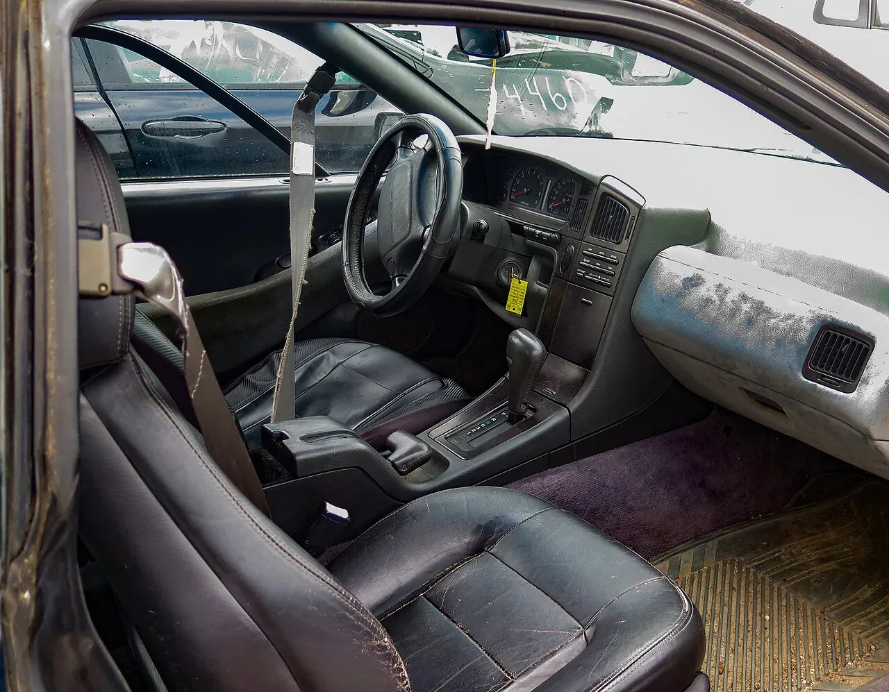 Subaru SVX, interior