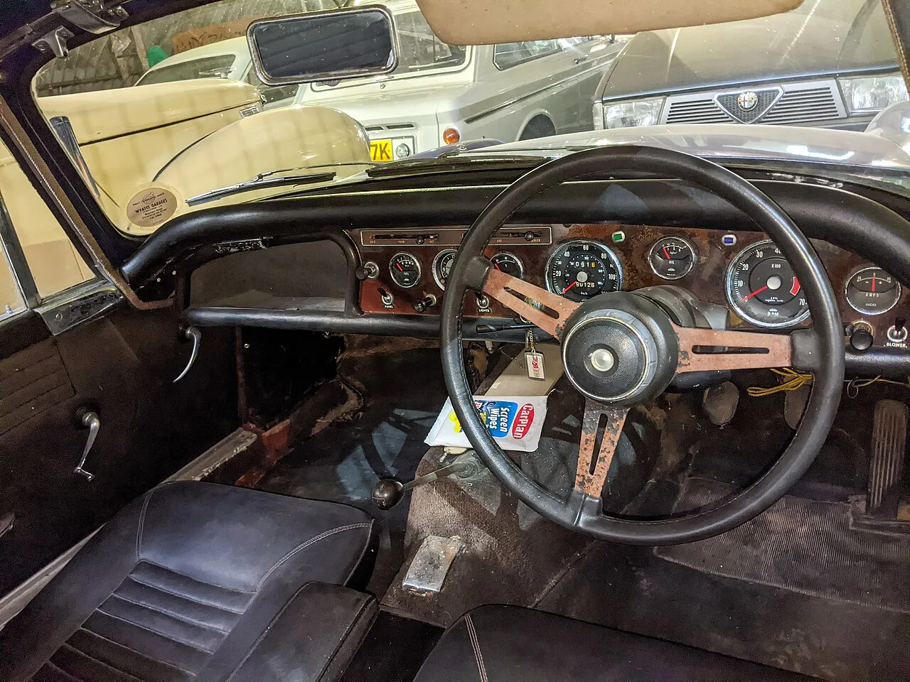 Sunbeam Alpine Series I–V, interior