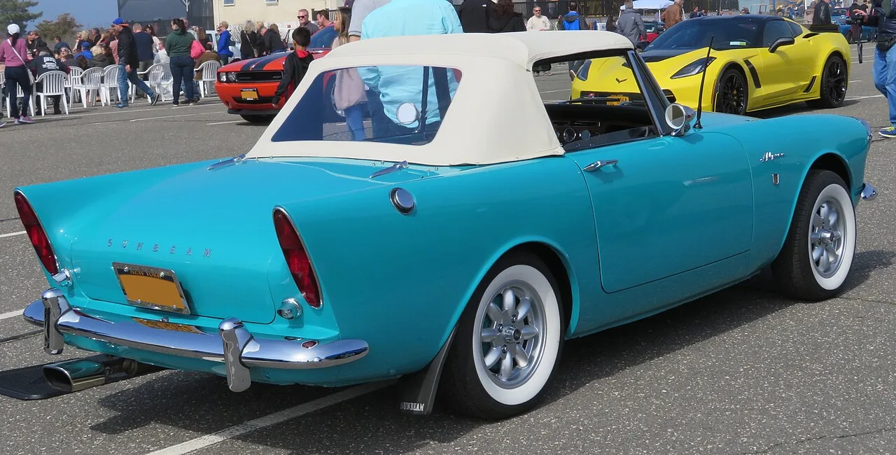 Sunbeam Alpine Series I–V, rear