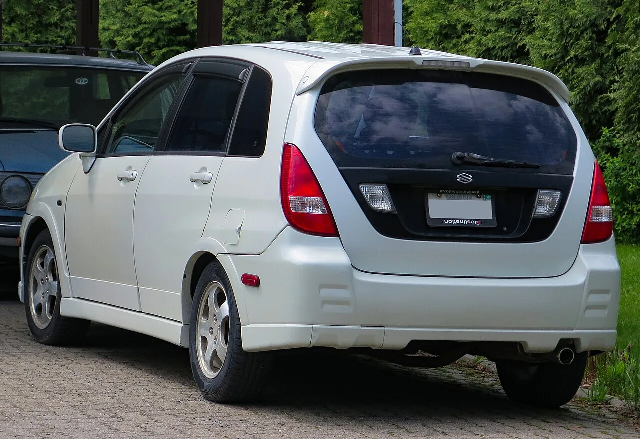 Suzuki Aerio / Liana, rear