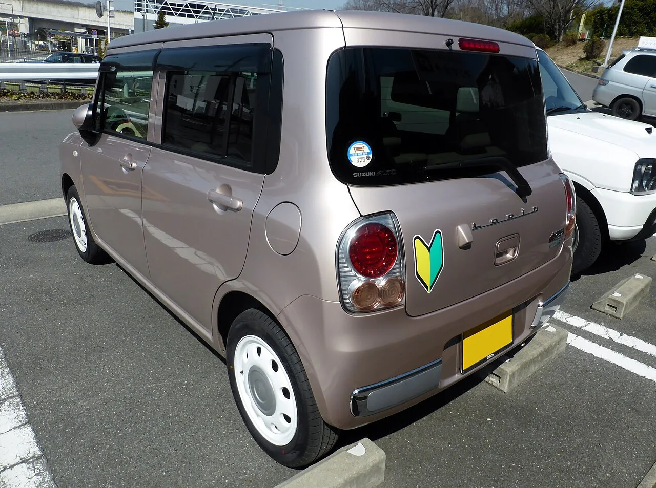 Suzuki Alto Lapin, rear