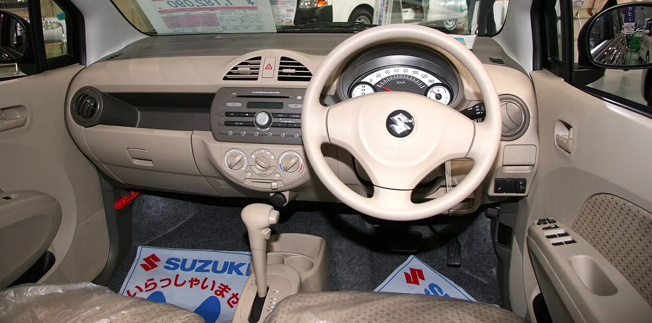 Suzuki Alto SS30 / SS40, interior