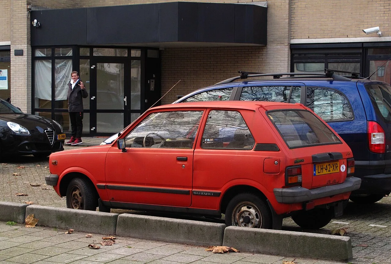Suzuki Alto SS30 / SS40, rear