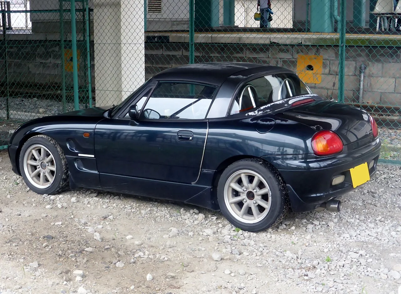 Suzuki Cappuccino, rear