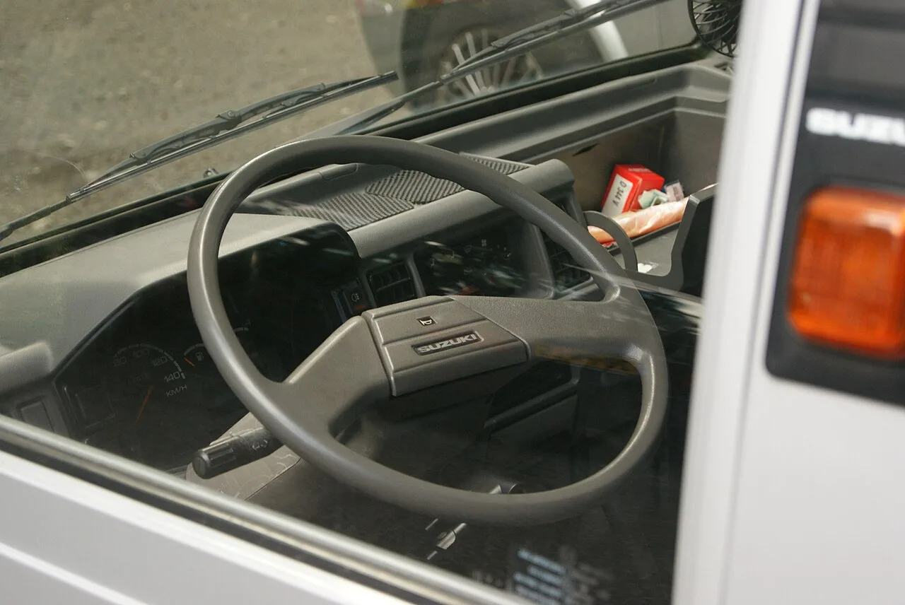 Suzuki Carry DA71 / DB71 / DA81 / DA41 / DA51 / SK410, interior