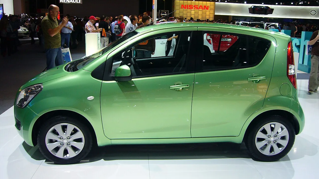 Suzuki Splash, side