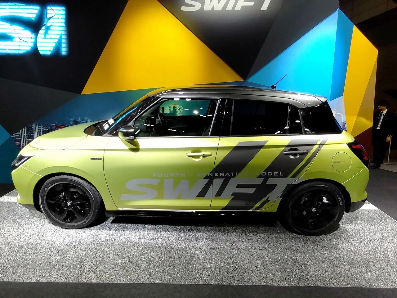 Suzuki Swift Sport ZC33S, side