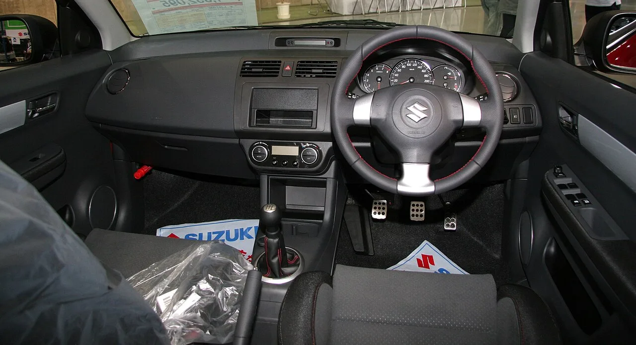 Suzuki Swift, interior