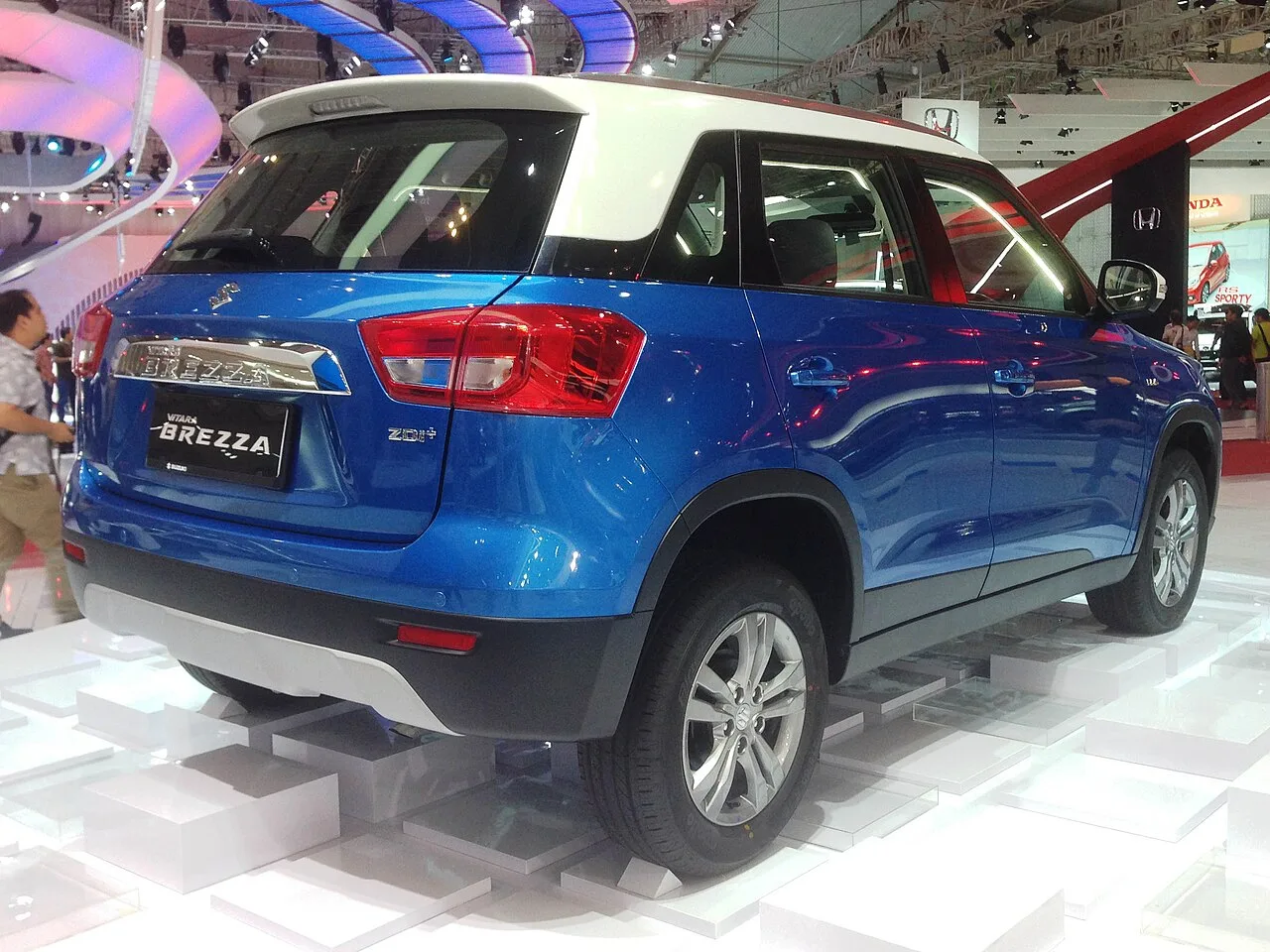 Suzuki Vitara Brezza, rear