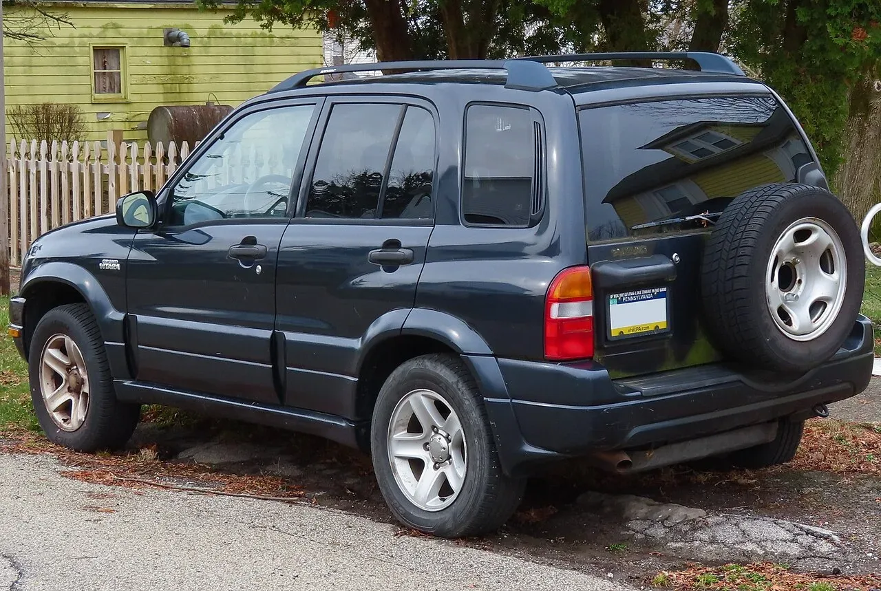Suzuki Vitara, rear