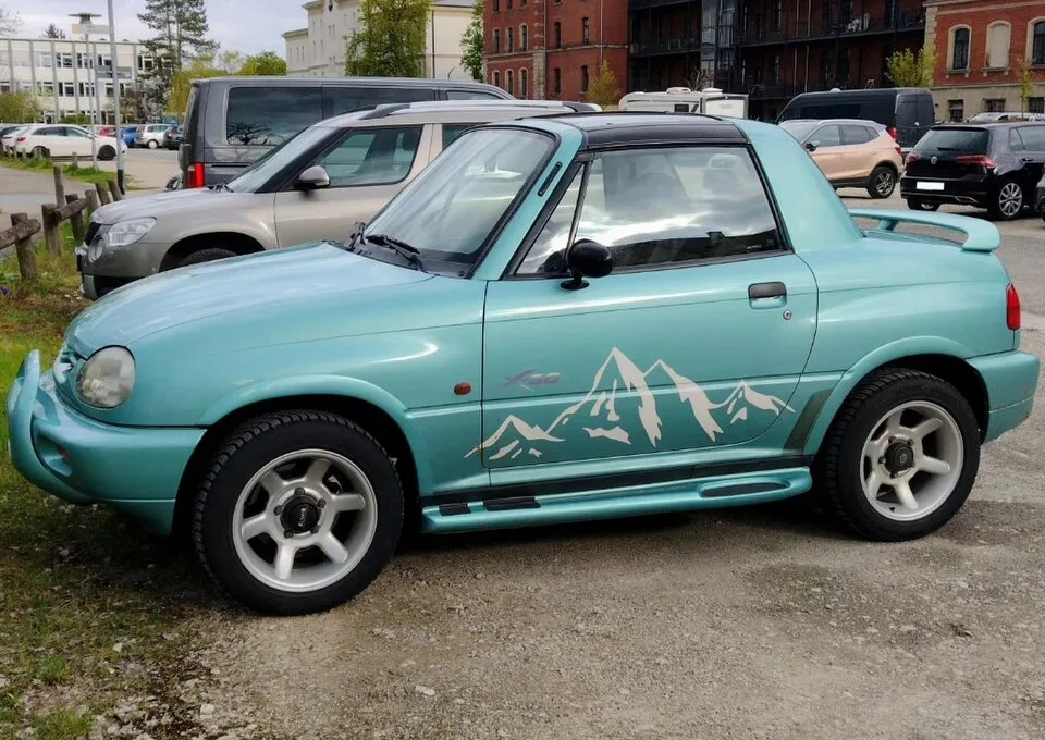 Suzuki Vitara S, side