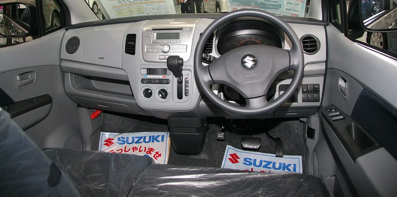 Suzuki Wagon R fourth generation MH23S, interior