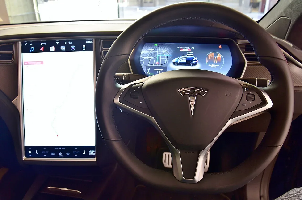 Tesla Model X, interior