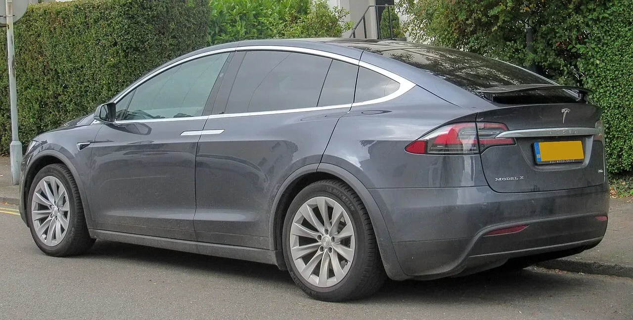 Tesla Model X, rear