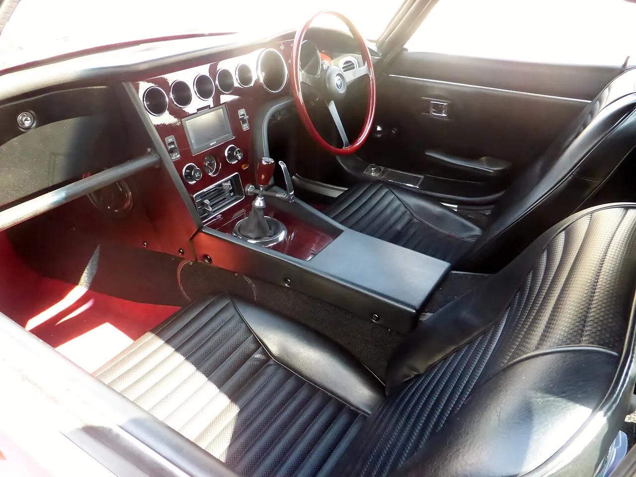 Toyota 2000GT, interior